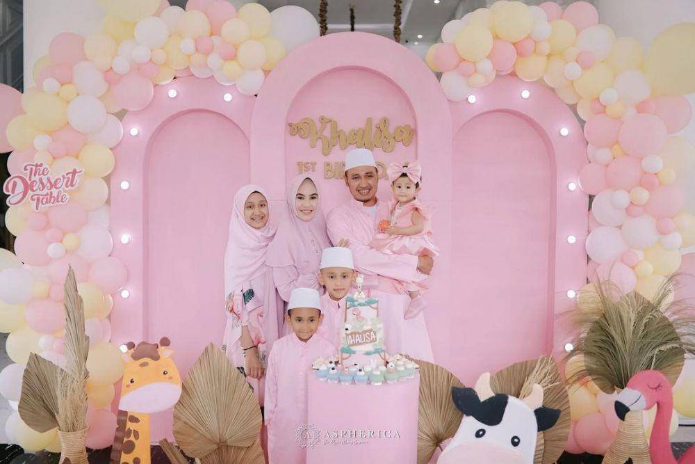 Keluarga Kartika Putri (instagram.com/kartikaputriworld)