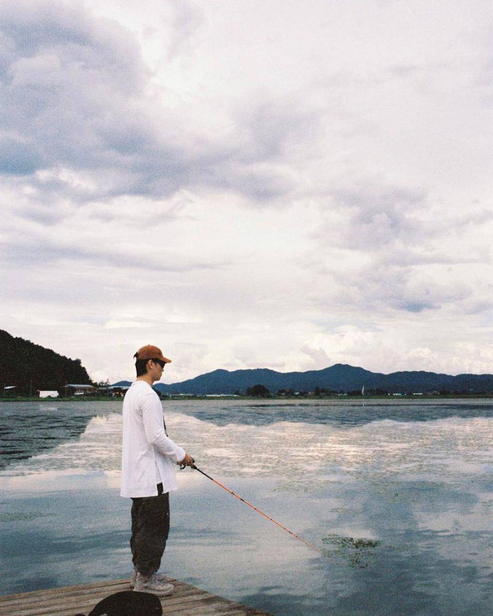 Potret Jay B memancing (instagram.com/jaybnow.hr)