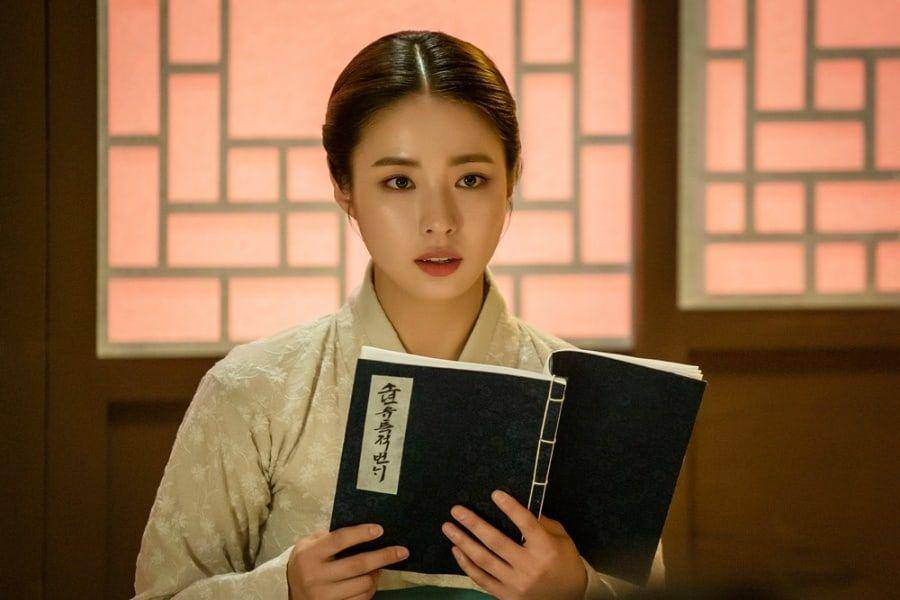 potret Shin Se Kyung (soompi.com)