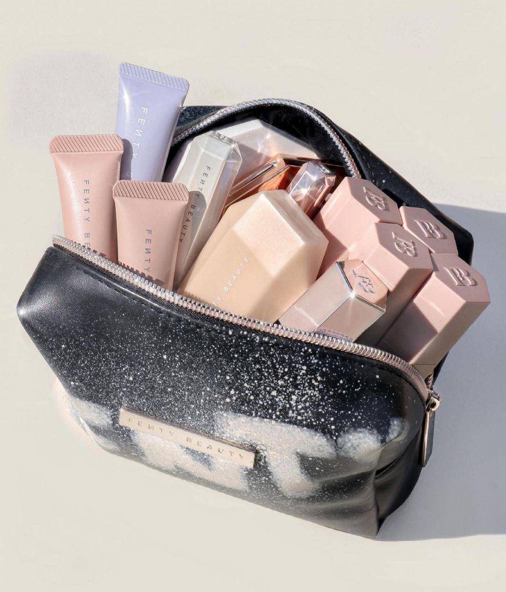 Skincare dan kosmetik (instagram.com/fentyskin)