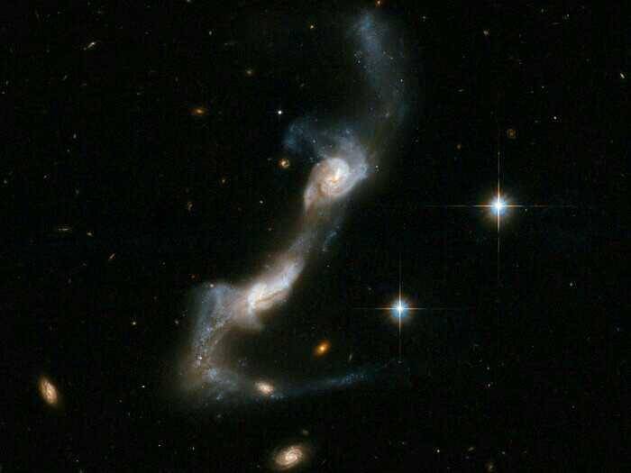 citra Galaksi UGC 8335 (dok. NASA/ESA/Hubble)