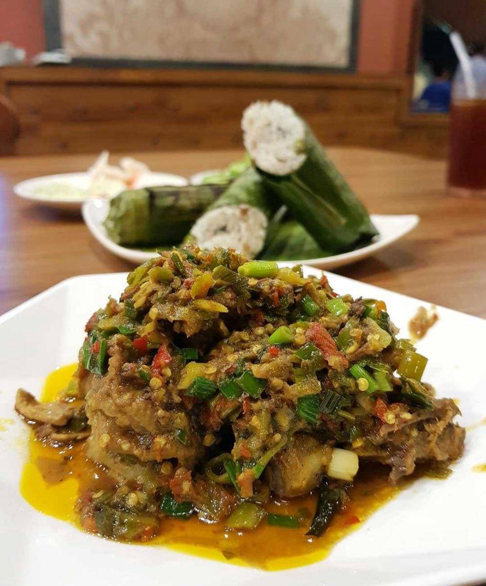 ayam buluh (instagram.com/meueat)