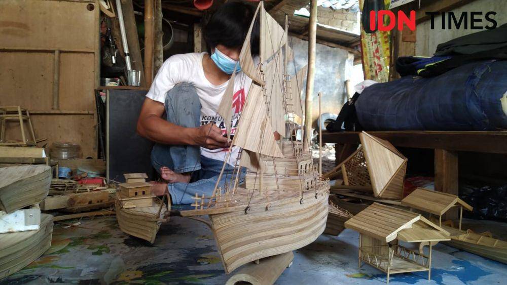 Saat Miniatur Kapal Pinisi Bantu Difabel Bertahan di Tengah Pandemi
