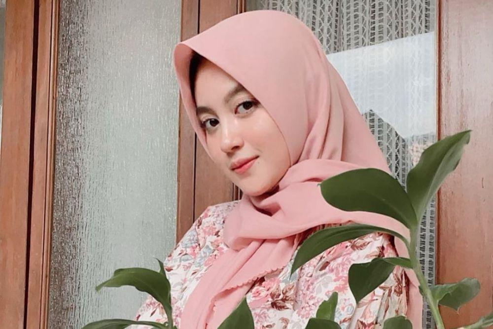 Proses Hijrah, 10 Potret Nabilah Ayu Eks JKT48 Kenakan Hijab