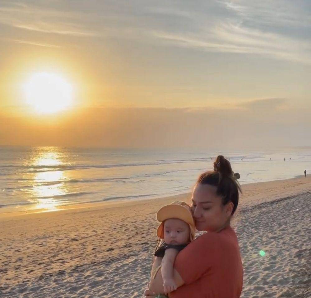 Tengku Dewi Putri (instagram.com/tengkudewiputri_tdp)