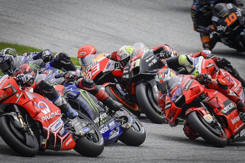 Marc Marquez dan Aleix Espargaro pada GP Styria (motogp.com)