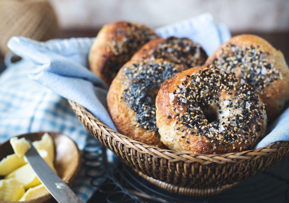 5 Santapan dari Blueberry Bagel untuk Inspirasi Sarapan Mengenyangkan