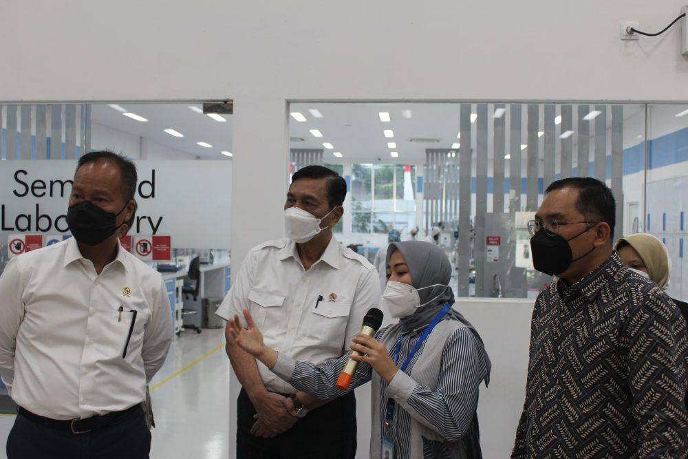 Melihat kondisi operasional di pusat R&D Paragon (Dok. Paragon)