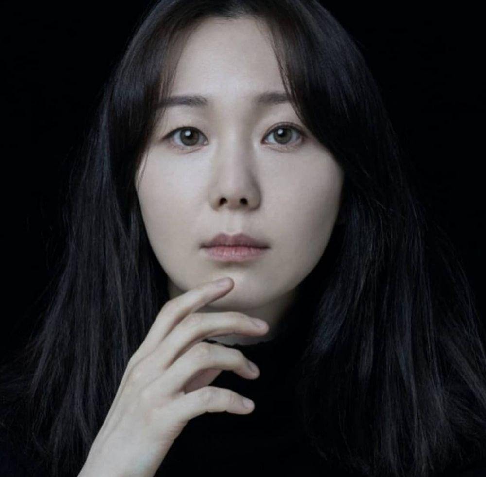 Lee Yoo Young (instagram.com/__youyoung__)