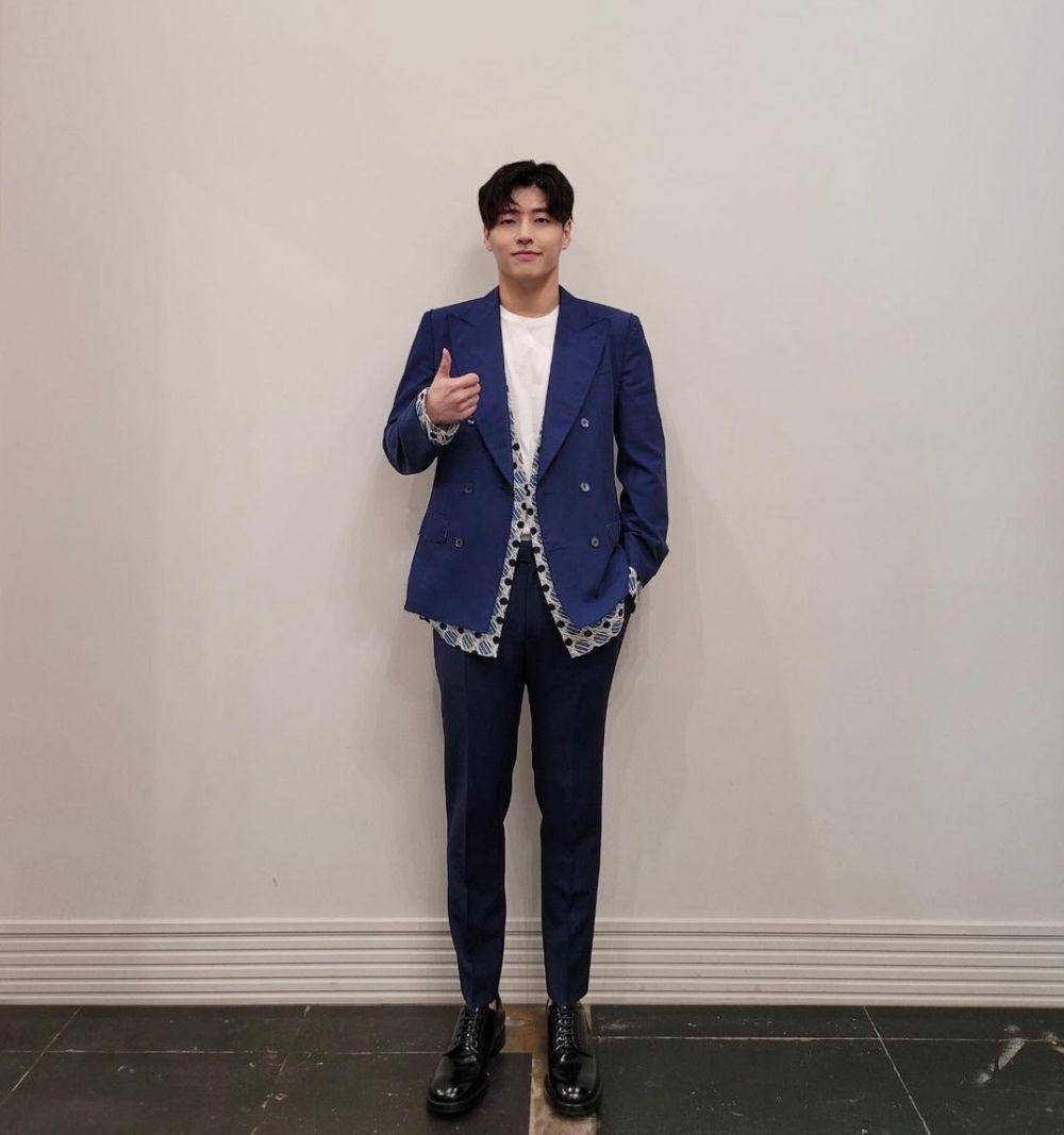 Kang Ha Neul (instagram.com/th_company_official)