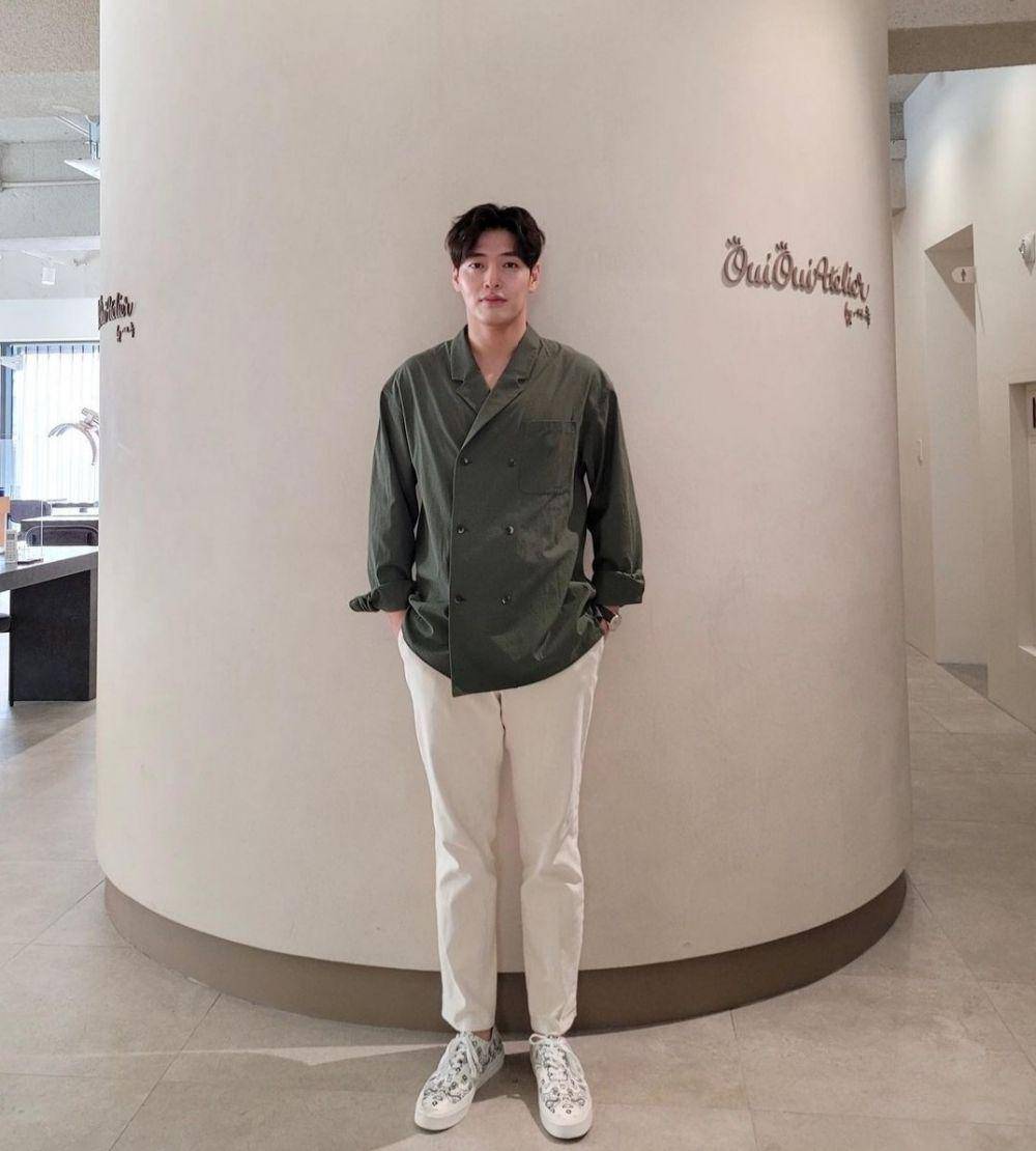 Kang Ha Neul (instagram.com/th_company_official)