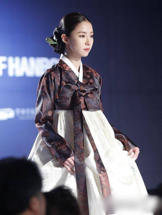 potret Shin Se Kyung (hancinema.net)