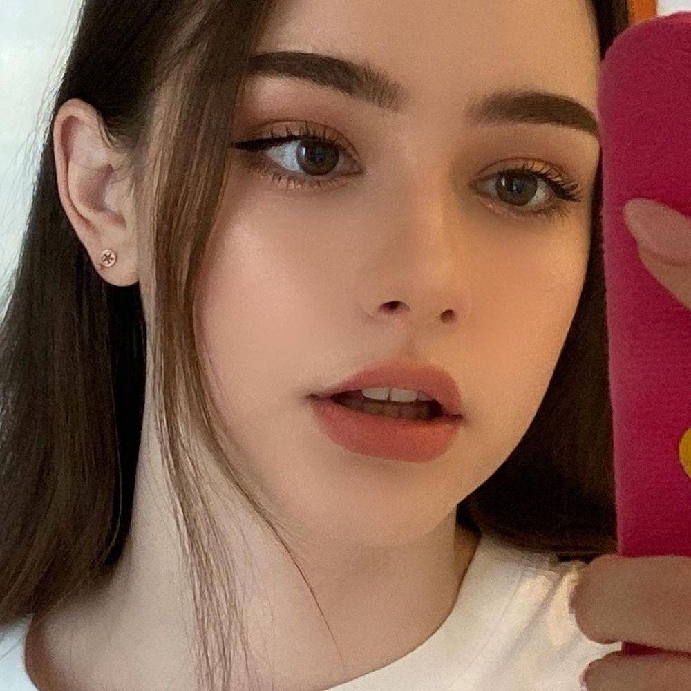 Dasha Taran (instagram.com/taaarannn)