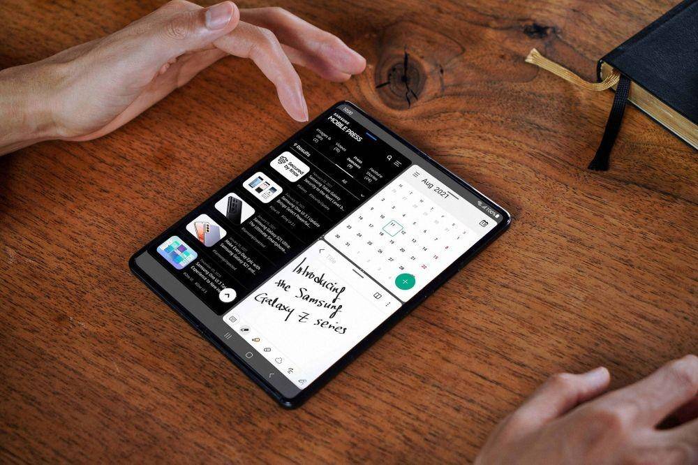 Samsung Galaxy Z Fold3 5G (Dok. Samsung)