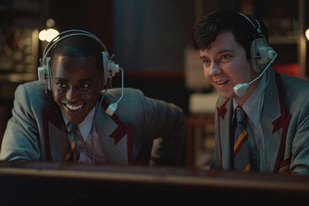 Ncuti Gatwa dan Asa Butterfield di serial Sex Education 3 (instagram.com/sexeducation)