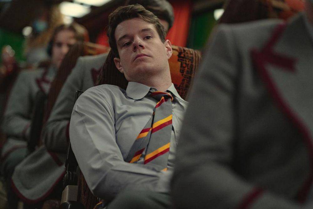 Connor Swindells di serial Sex Education 3 (instagram.com/sexeducation)