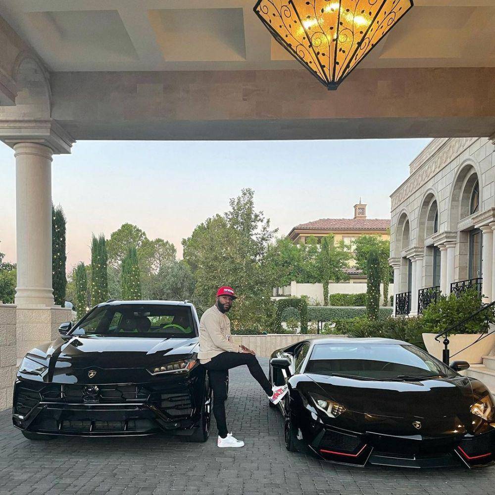 Floyd Mayweather (instagram.com/floydmayweather/)