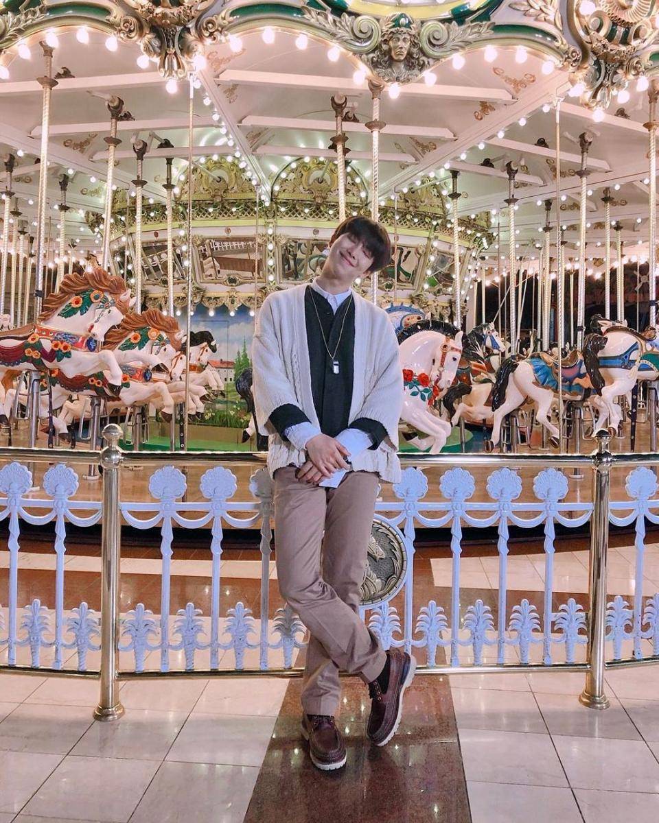 Gaya busana RM BTS (instagram.com/btsnamjoon)