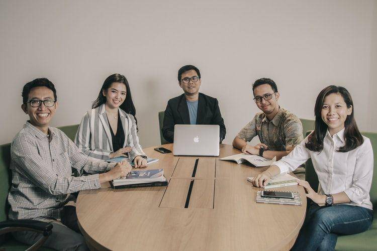 Ilustrasi semangat bekerja dan berkarya (unsplash.com/chandraxx)