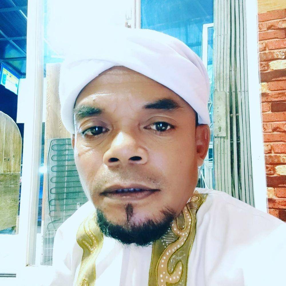 Ucok Baba (instagram.com/ucokk.baba)