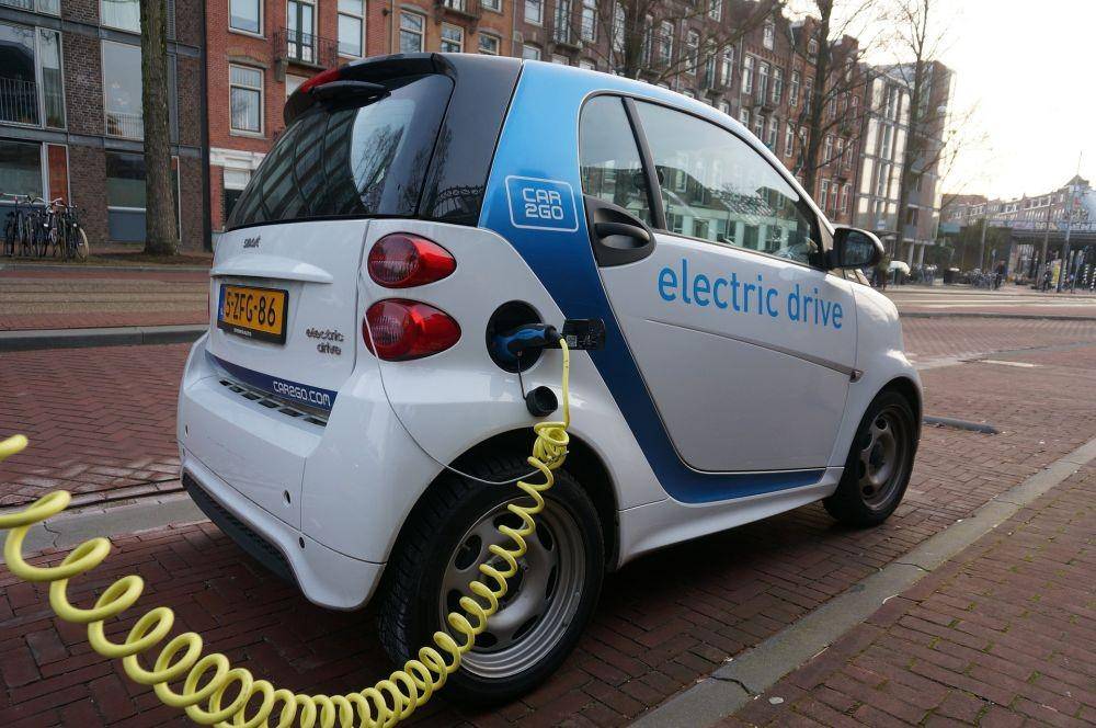 ilustrasi electric car (pixabay.com/users/mmurphy_)