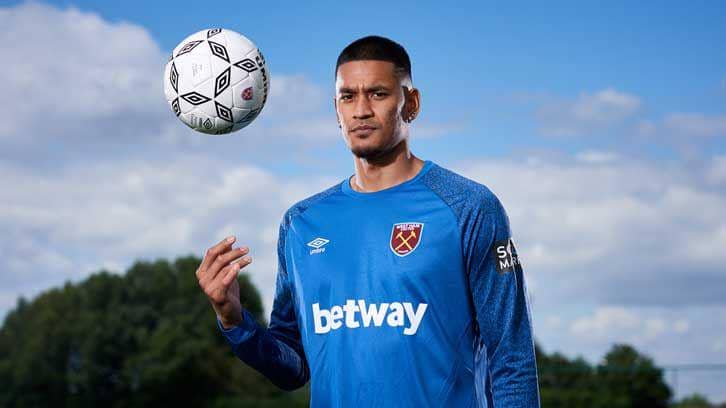 potret Alphonse Areola berseragam West Ham (premierleague.com)