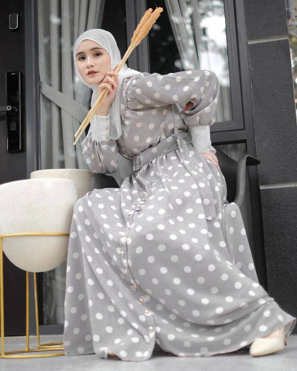 Nadya Fricella (instagram.com/iselfricella)