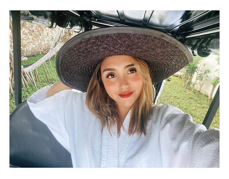 Seleb Bali (Instagram.com/salmafinasunan)