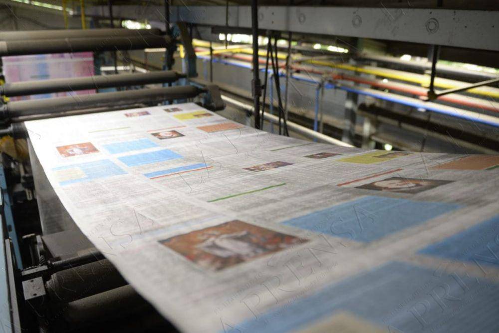 Koran La Prensa terakhir yang dicetak. (twitter.com/laprensa)