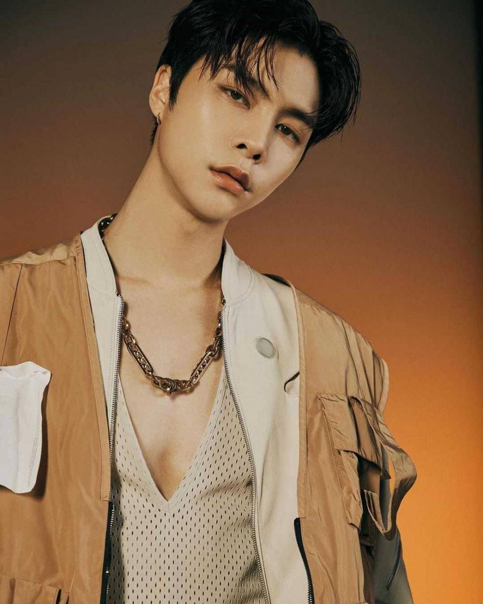 Johnny NCT (instagram.com/johnnyjsuh)