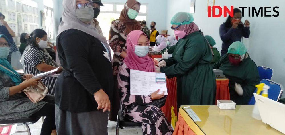 Ibu hamil di Bantul mulai terima suntikan vaksin COVID-19.(IDN Times/Daruwaskita)