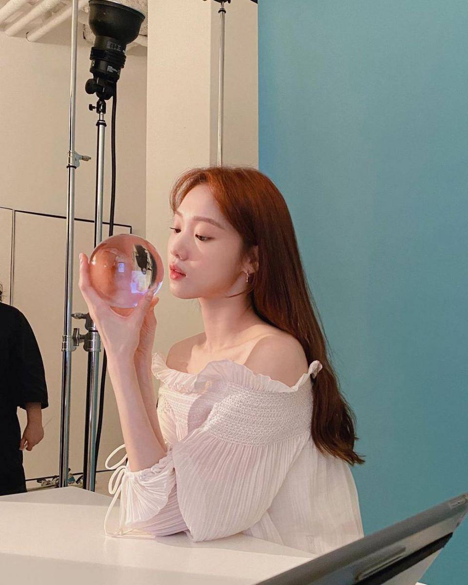potret Lee Sung Kyung (instagram.com/heybiblee)