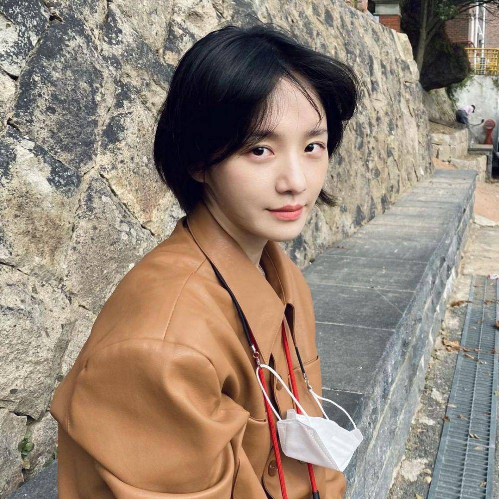 Park Gyu Young (instagram.com/lavieenbluu)
