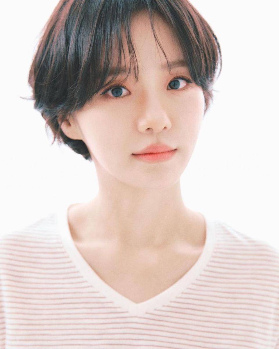 Park Gyu Young (instagram.com/lavieenbluu)