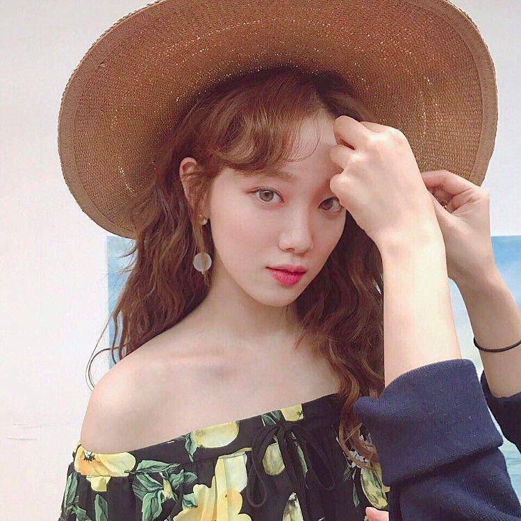 potret Lee Sung Kyung (instagram.com/heybiblee)