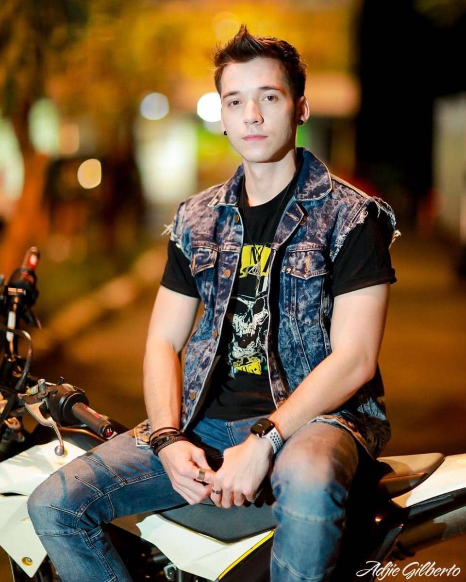 Stefan William (instagram.com/stefannwilliam)