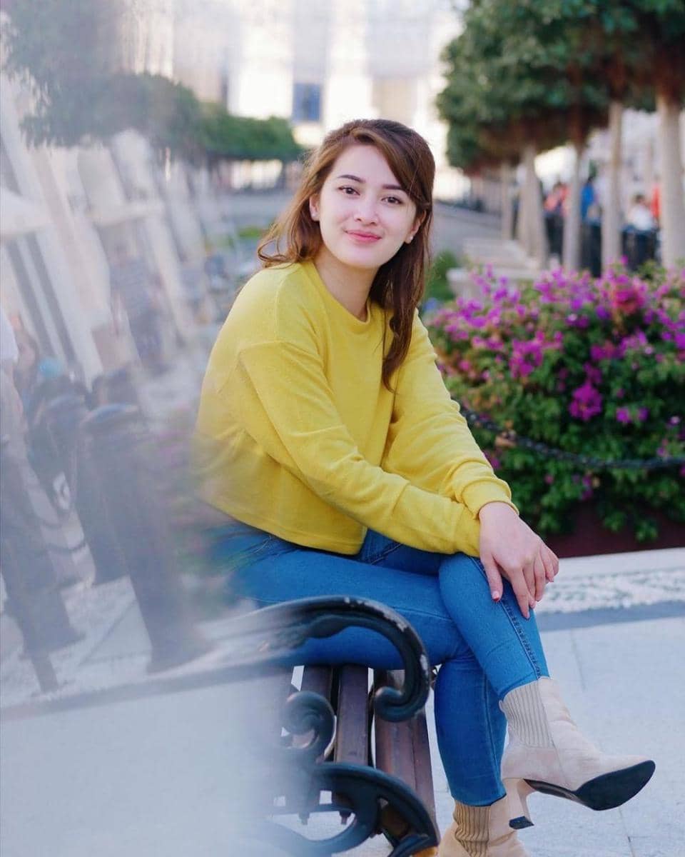 Rosiana Dewi (instagram.com/rsn.dw)