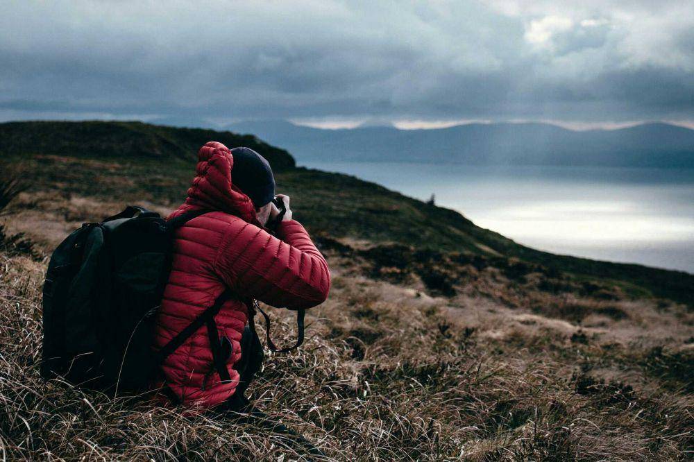 Ilustrasi orang mengambil foto (Pexels.com/Sam Forson)