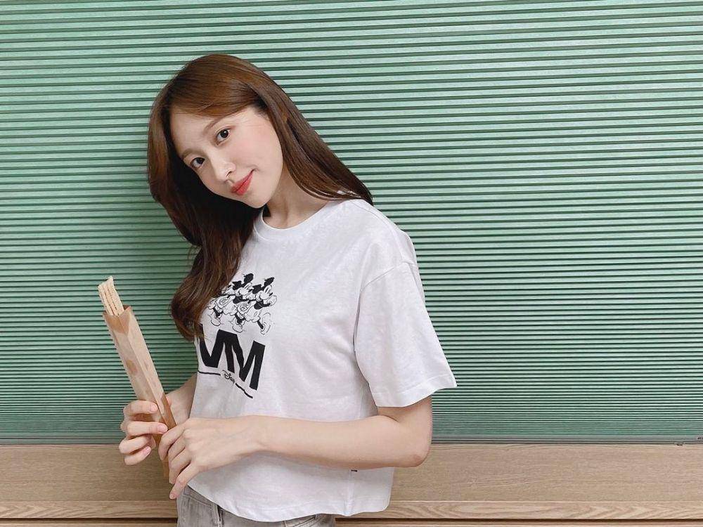 Hani EXID (https://www.instagram.com/ahnhani_92/)