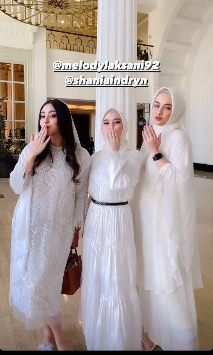 Gaya Artis di Pengajian Lesti Kejora (instagram.com/marginw)