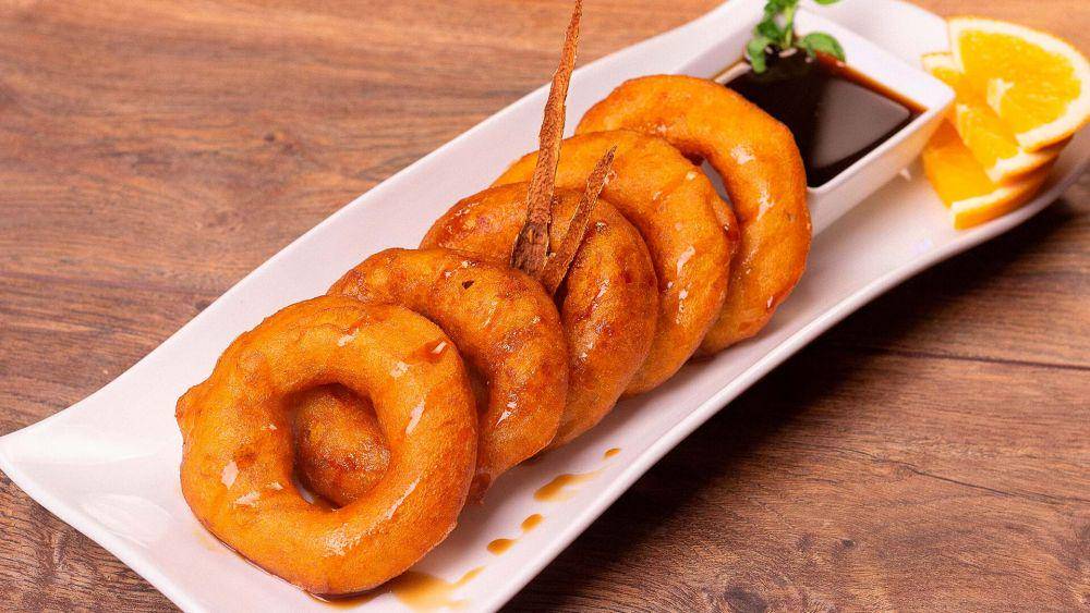 Picarones (peru.travel)