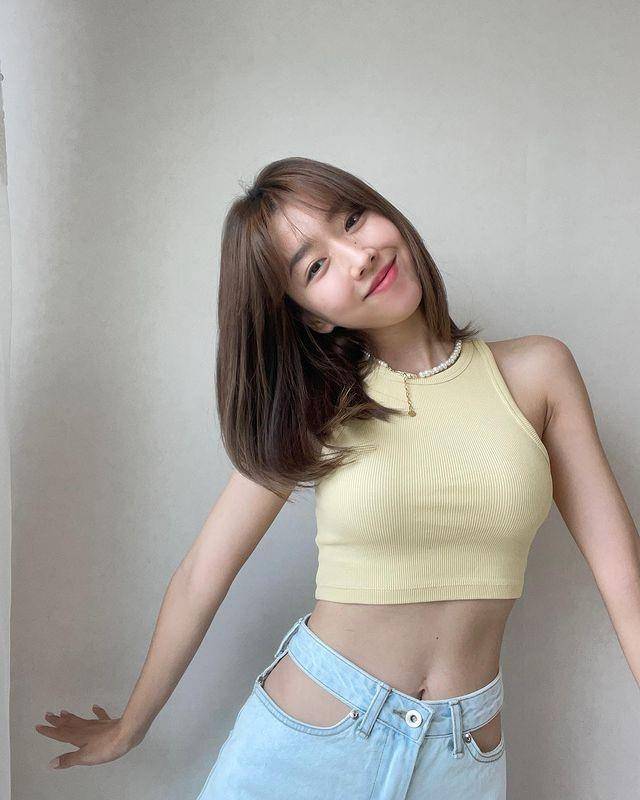 Penampilan Sunny Dahye (instagram.com/sunnydahye)