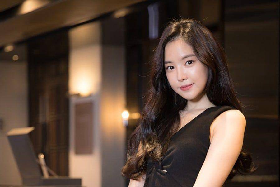 Son Naeun (Soompi.com)