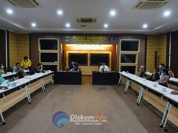 28 perwakilan pekerja seni diundang bupati dan ketua DPRD Lampung Tengah, Jumat (15/8/2021). (lampungtengahkab.go.id)