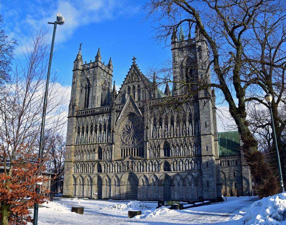 Nidaros Cathedral di Trondheim, Norwegia (instagram.com/roarhoee)