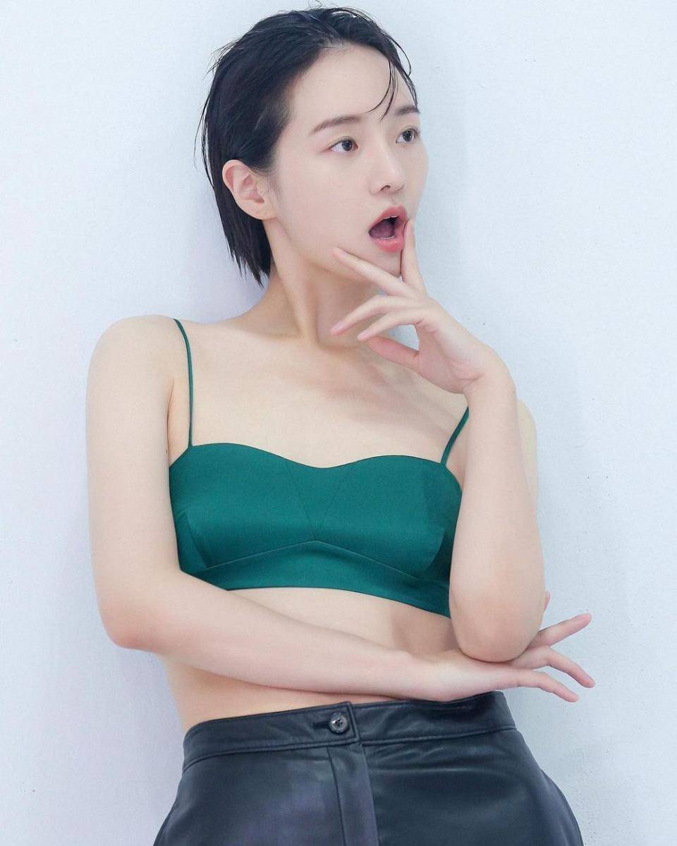 Park Gyu Young (instagram.com/lavieenbluu)