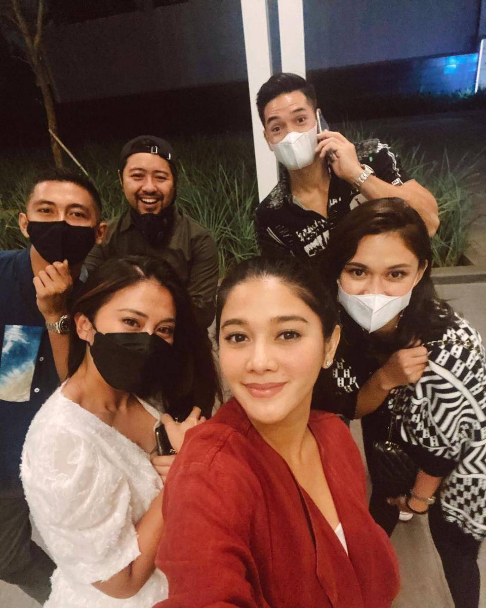 Naysila Mirdad dan saudara (instagram.com/naymirdad)