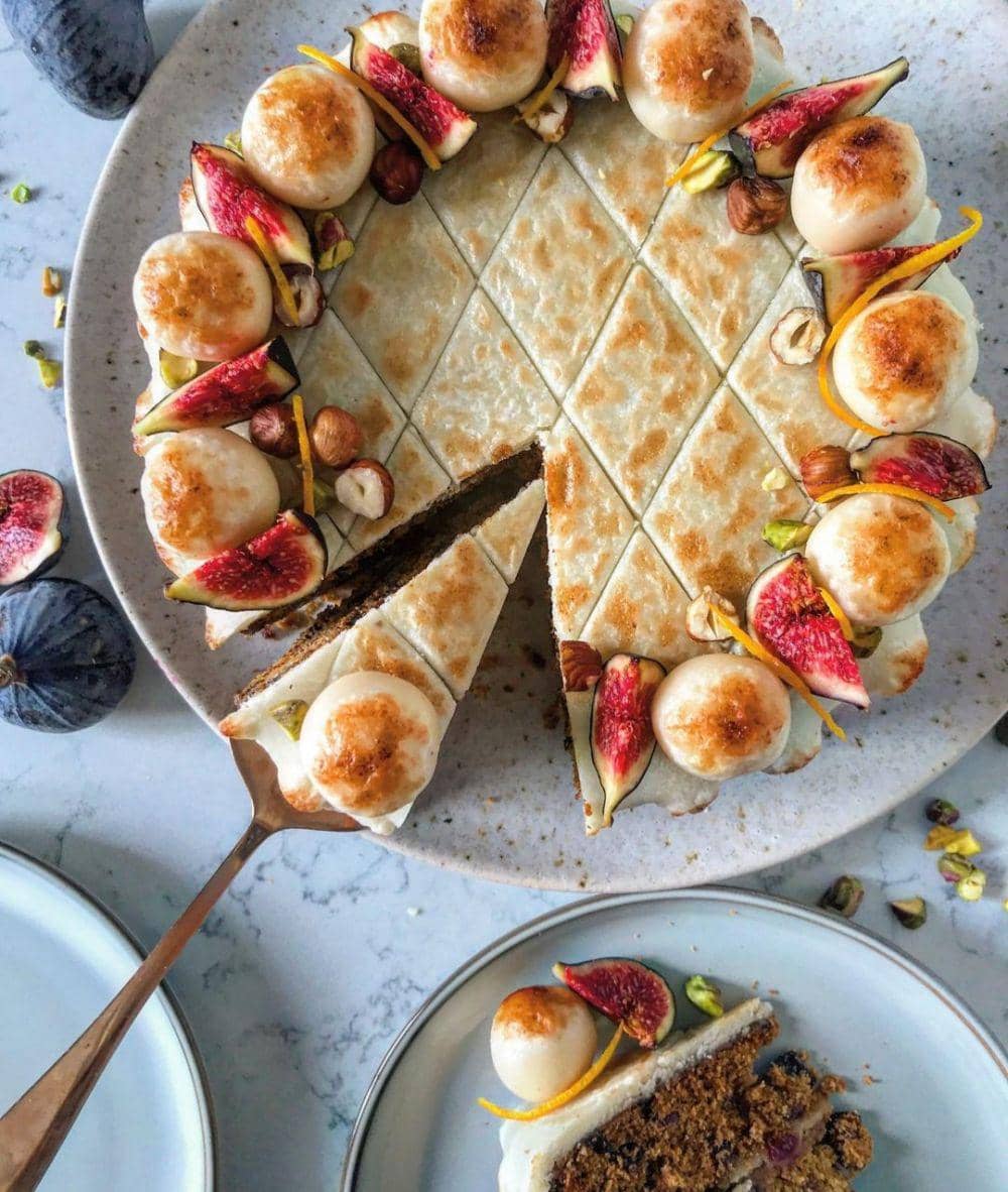 simnel cake (instagram.com/florasplantkitchen)