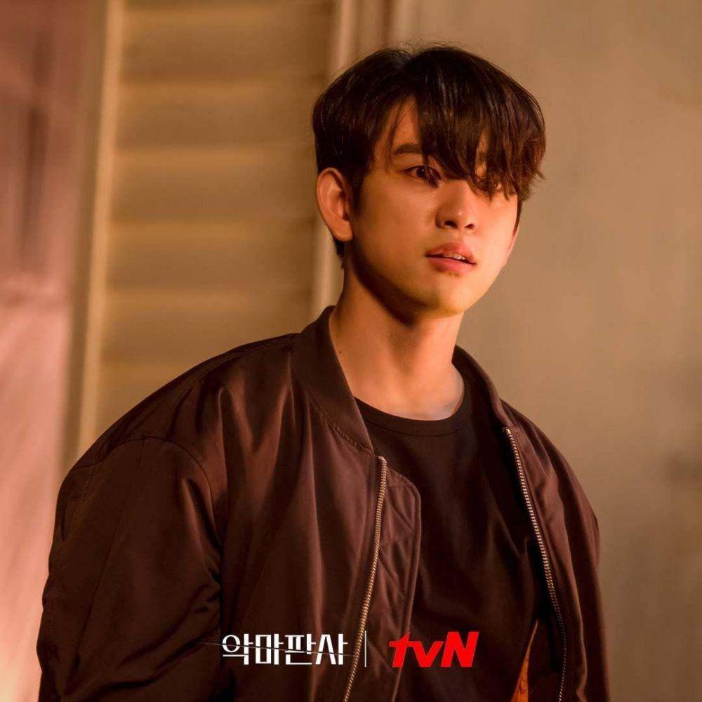 Jinyoung GOT7 di drama Korea The Devil Judge (instagram.com/tvndrama.official)
