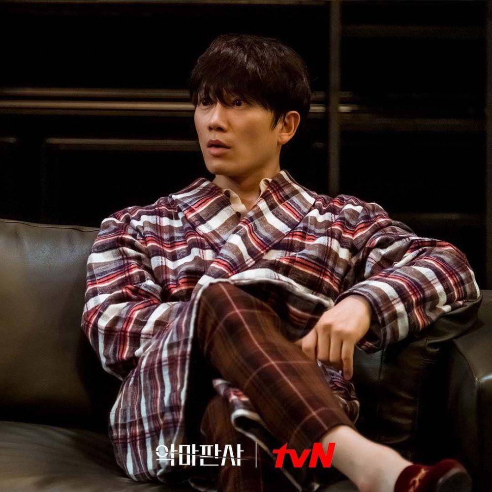 Ji Sung di drama Korea The Devil Judge (instagram.com/tvndrama.official)
